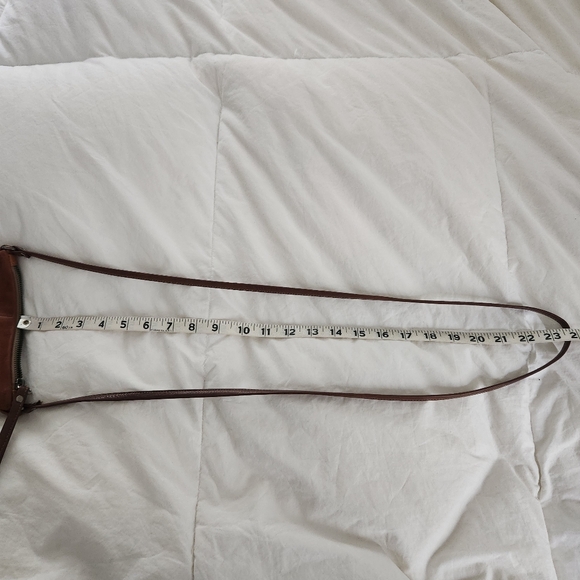 Rough & Tumble Maine Crossbody Bag Purse Soft Brown Distressed Leather - Picture 6 of 6